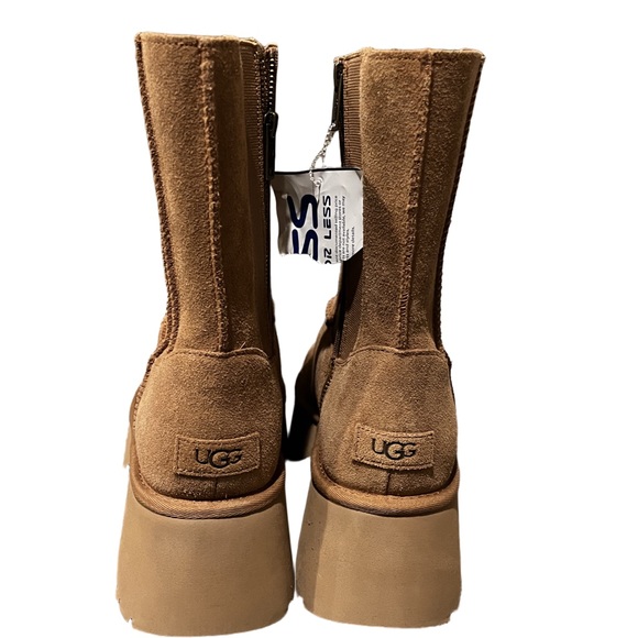 NWT UGG classic short platform boots - Picture 3 of 6